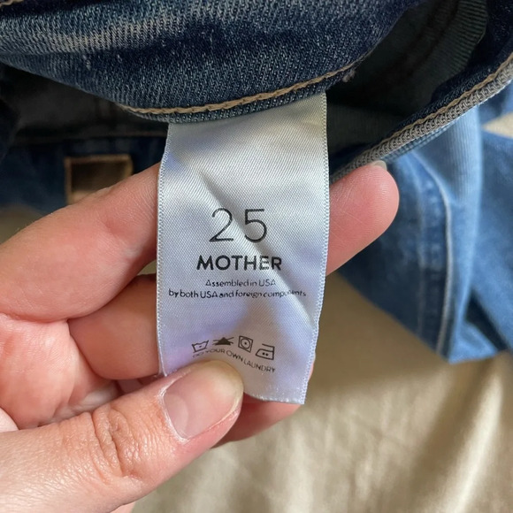 MOTHER The Vamp Fray Natural Born Trouble Distressed Denim Jeans - Picture 6 of 10